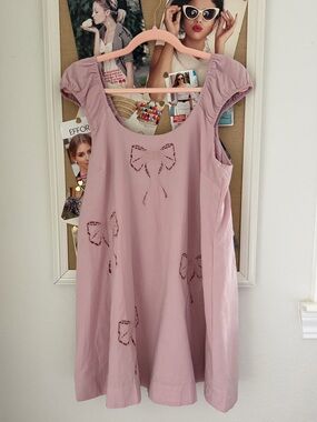 Mable light Mauve Embroidered Bow Dress
